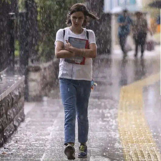 Türkiye'de gelecek 3 gün boyunca yağışlı hava etkili olacak