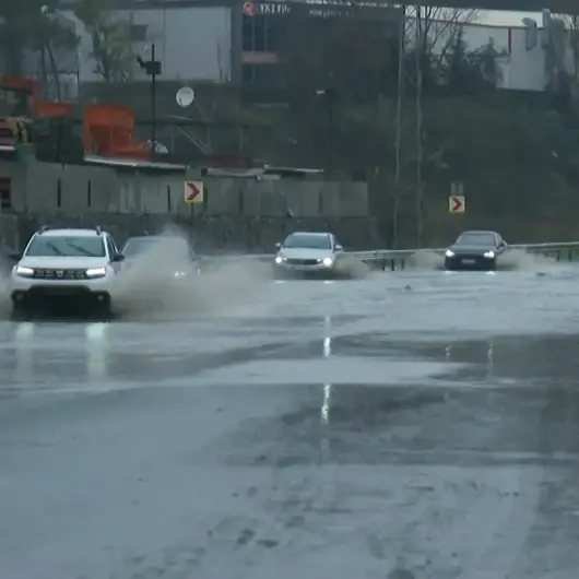 İstanbul'da sağanak aralıksız devam ediyor