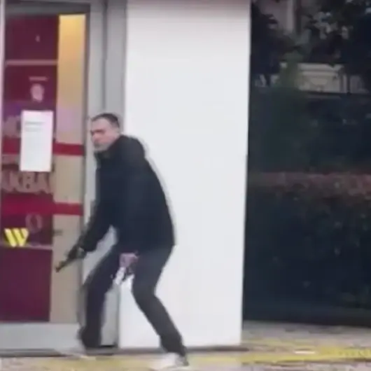 İstanbul Beşiktaş'ta bankaya silahlı soygun girişimi