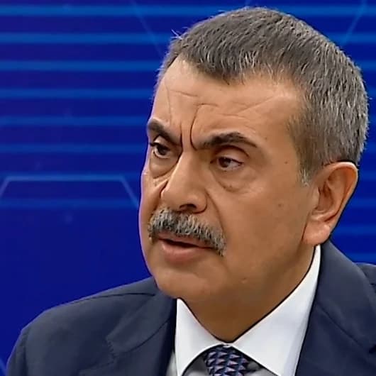 Bakan Tekin'den 'beyaz önlük' açıklaması