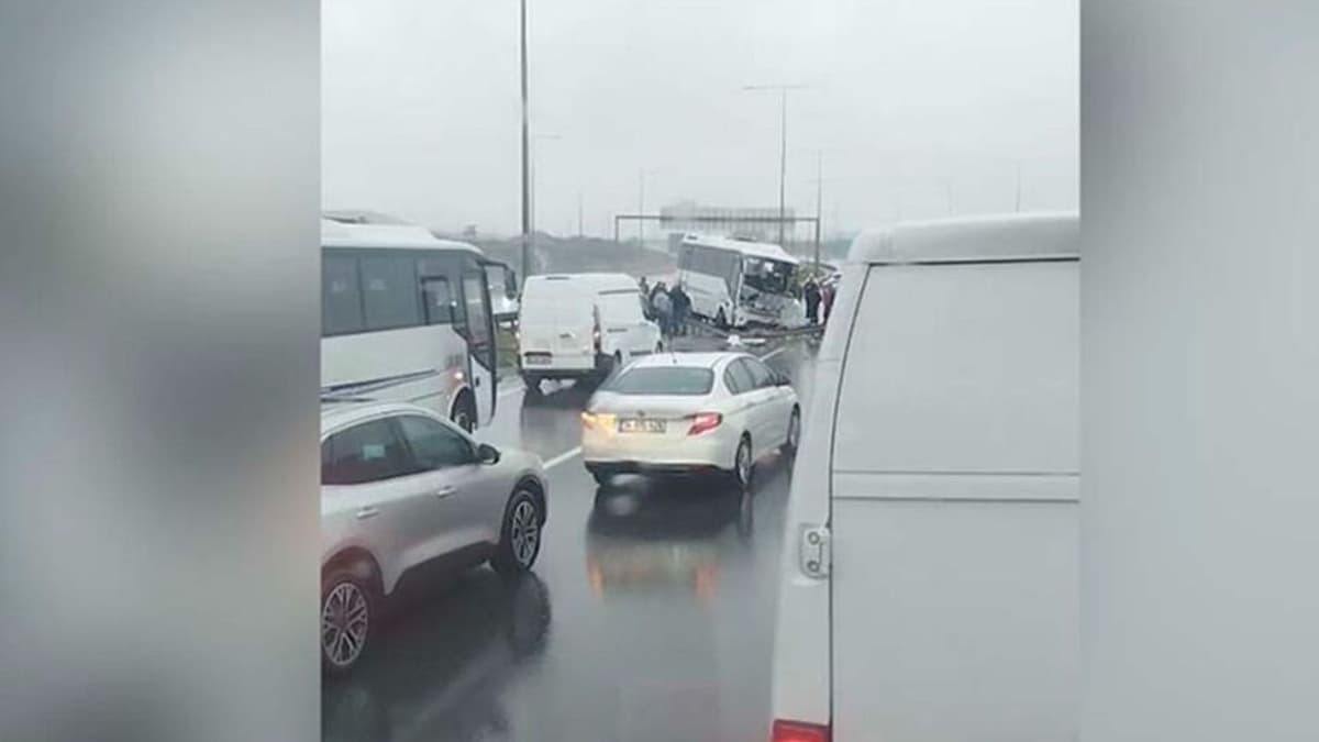 Başakşehir'deki kazada 1 polis şehit oldu, 16 polis yaralandı