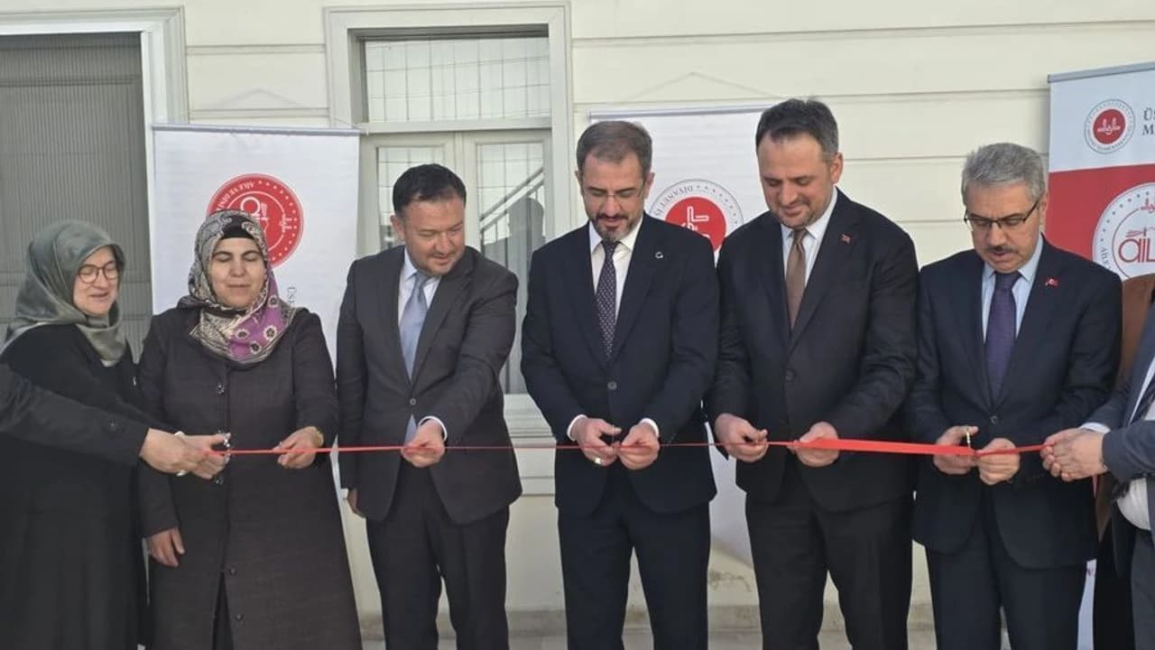 Üsküdar'da Aile ve Dini Rehberlik Merkezi dualarla açıldı
