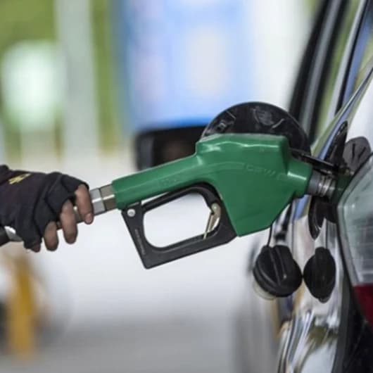 Eşel mobil sistemi sona erdi: Benzine ÖTV artışı nedeniyle 4,27 TL zam geldi