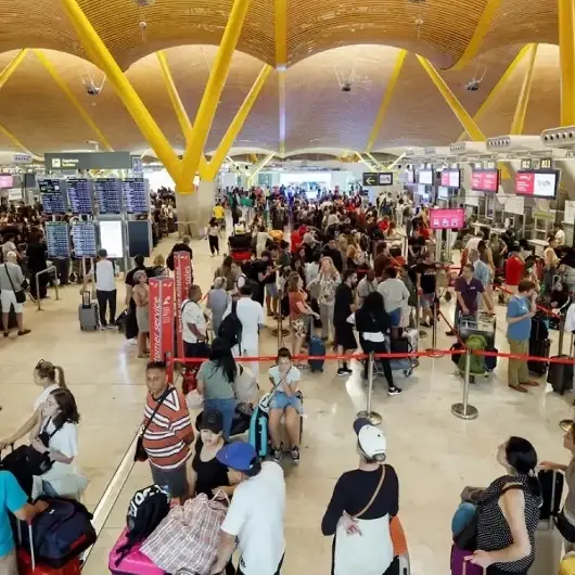 12 havalimanında eş zamanlı grev: On binlerce uçuşu etkilemesi bekleniyor