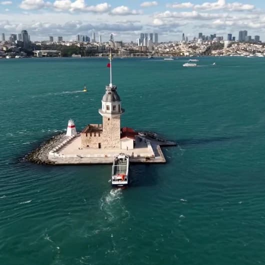 Yağışın ardından turkuaz renge bürünen İstanbul Boğazı havadan görüntülendi